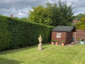 hedge trimming residential house in northolt